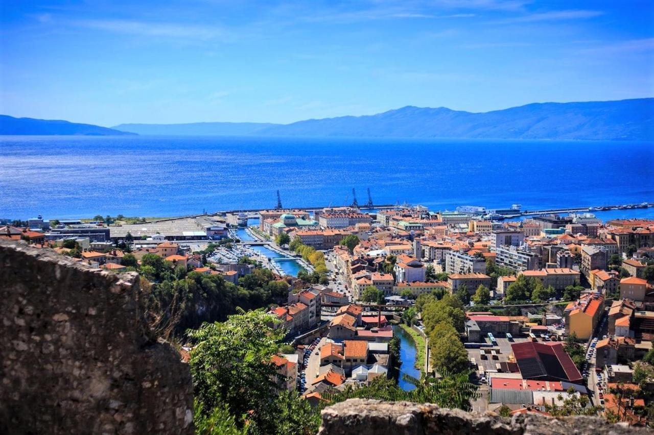 Apartman Neverin Apartment Rijeka Luaran gambar